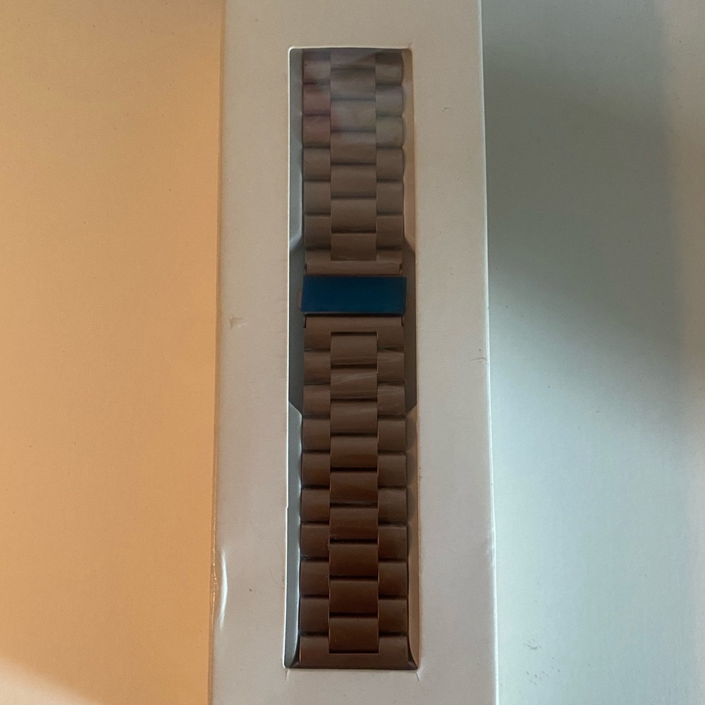 NEW* APPLE WATCH BAND. Rose Gold. 42mm - Picture 4 of 6